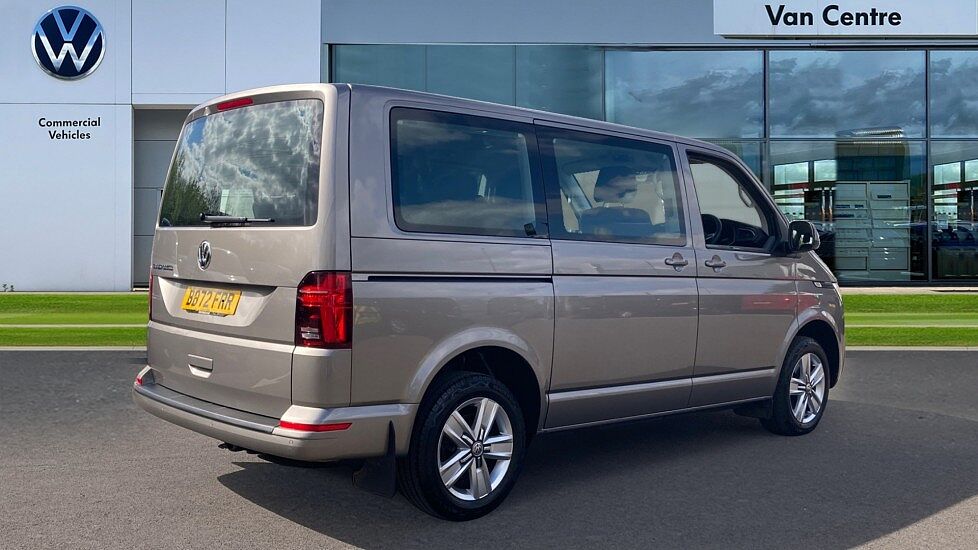 Volkswagen Transporter Shuttle Shuttle T32 2.0 SE TDI SWB 204PS DSG