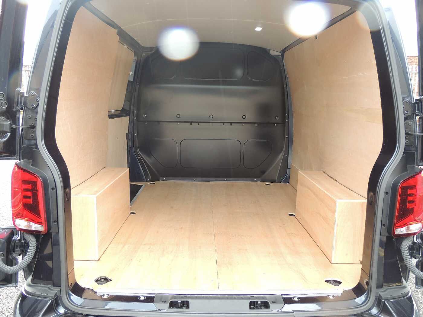 Volkswagen Transporter 2.0TDI 110ps T28 Highline BMT SWB PV +Enhanced £500 Deposit contribution+