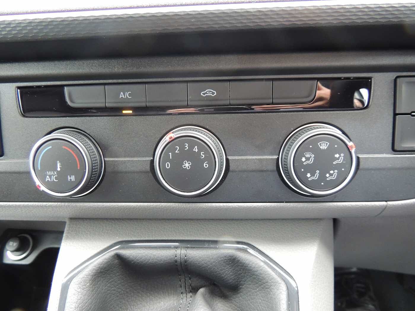 Volkswagen Transporter 2.0TDI 110ps T28 Highline BMT SWB PV +Enhanced £500 Deposit contribution+