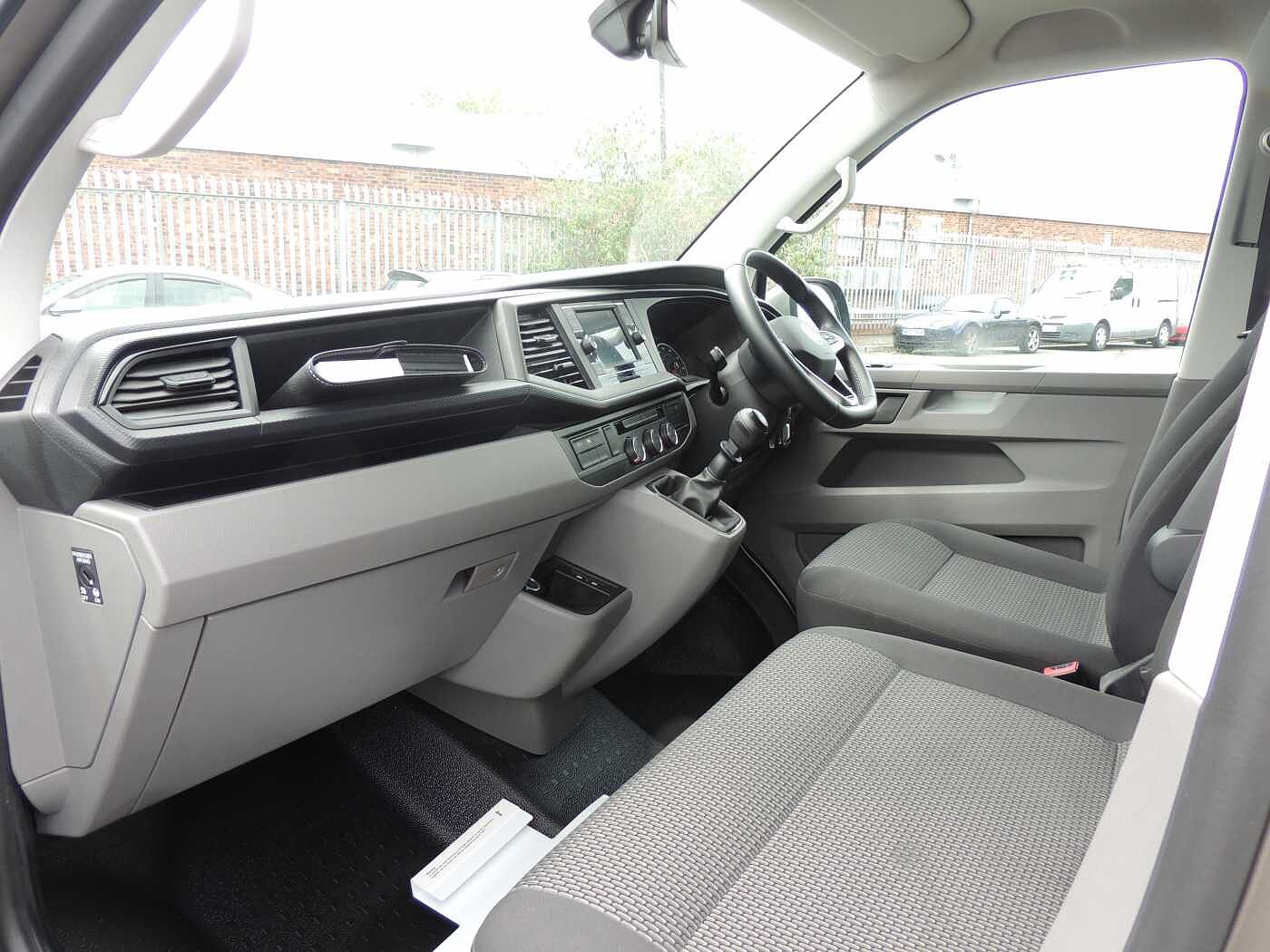 Volkswagen Transporter 2.0TDI 110ps T28 Highline BMT SWB PV +Enhanced £500 Deposit contribution+