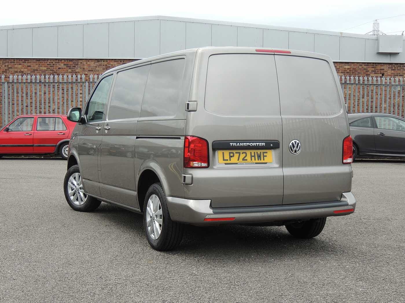 Volkswagen Transporter 2.0TDI 110ps T28 Highline BMT SWB PV +Enhanced £500 Deposit contribution+