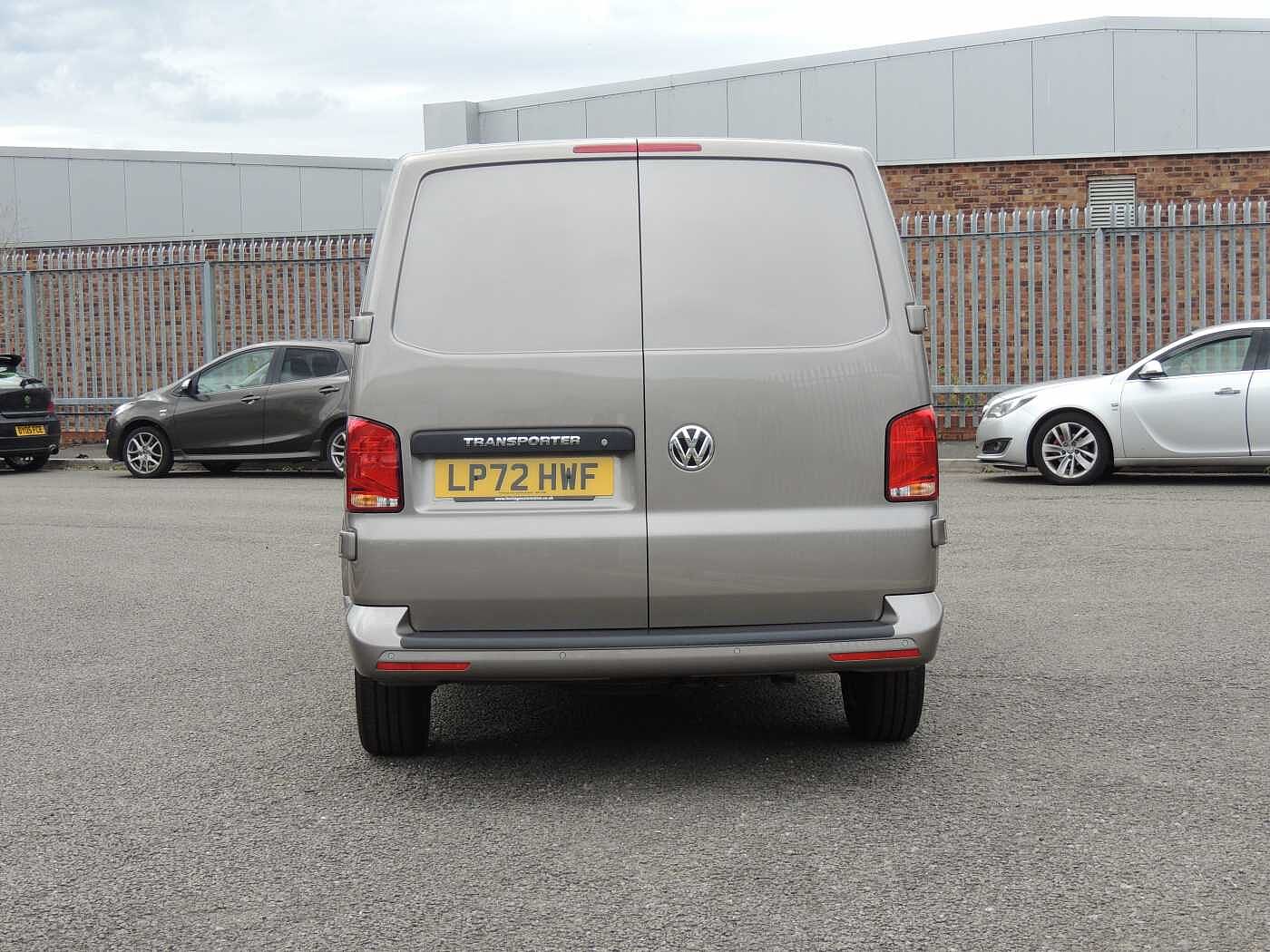 Volkswagen Transporter 2.0TDI 110ps T28 Highline BMT SWB PV +Enhanced £500 Deposit contribution+