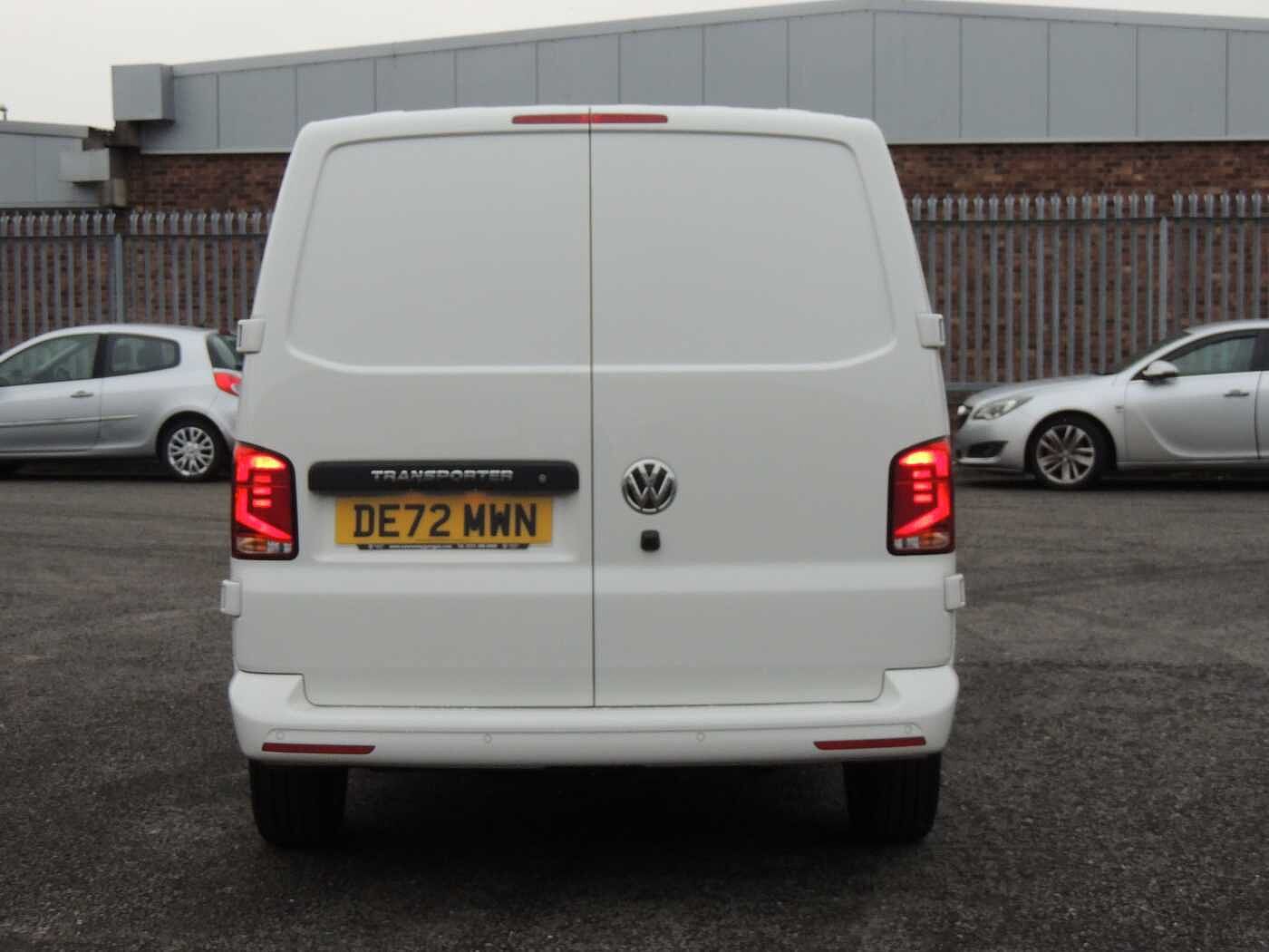 Volkswagen Transporter 2.0TDI 110ps T28 Highline BMT SWB PV +Enhanced £500 Deposit contribution+