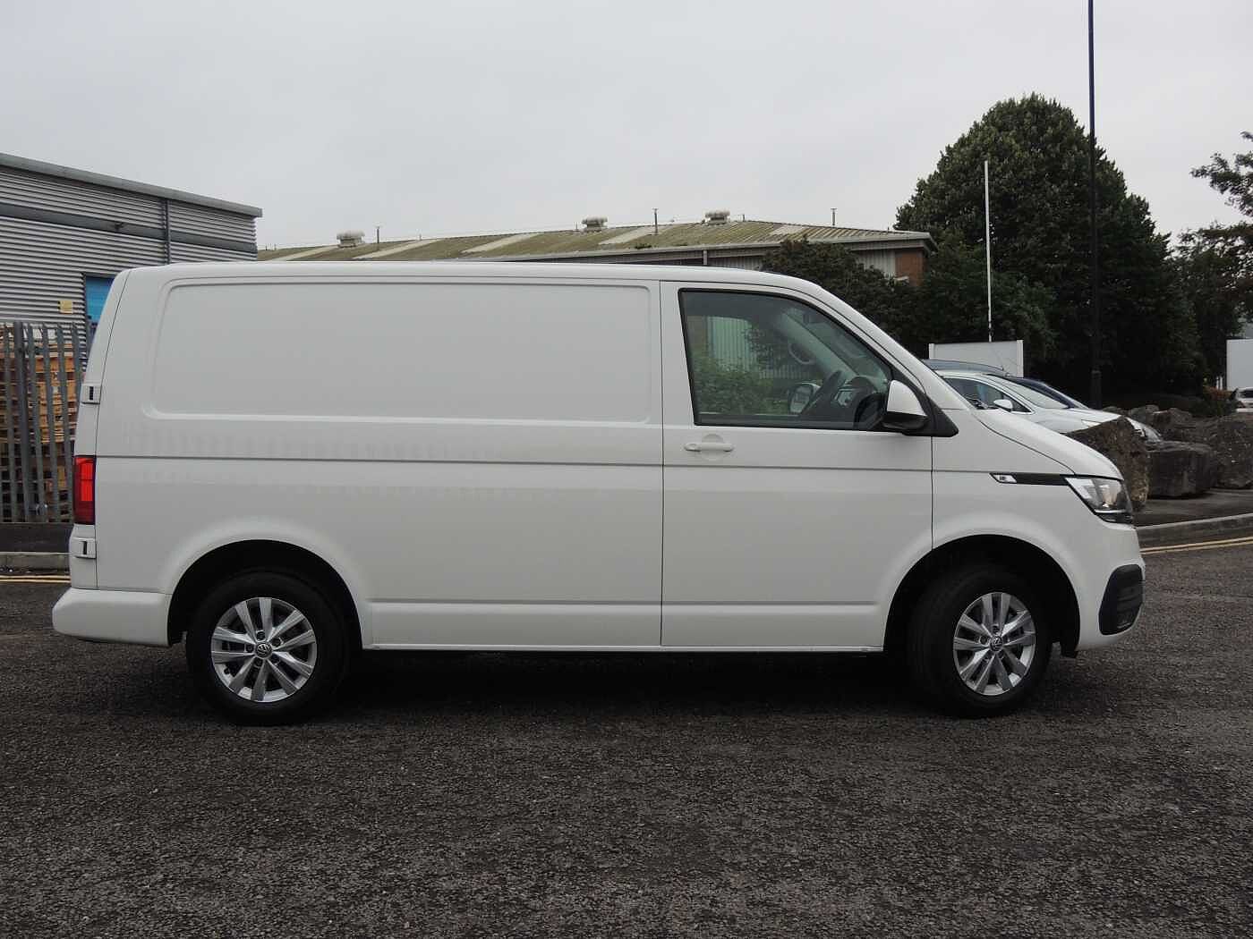 Volkswagen Transporter 2.0TDI 110ps T28 Highline BMT SWB PV +Enhanced £500 Deposit contribution+