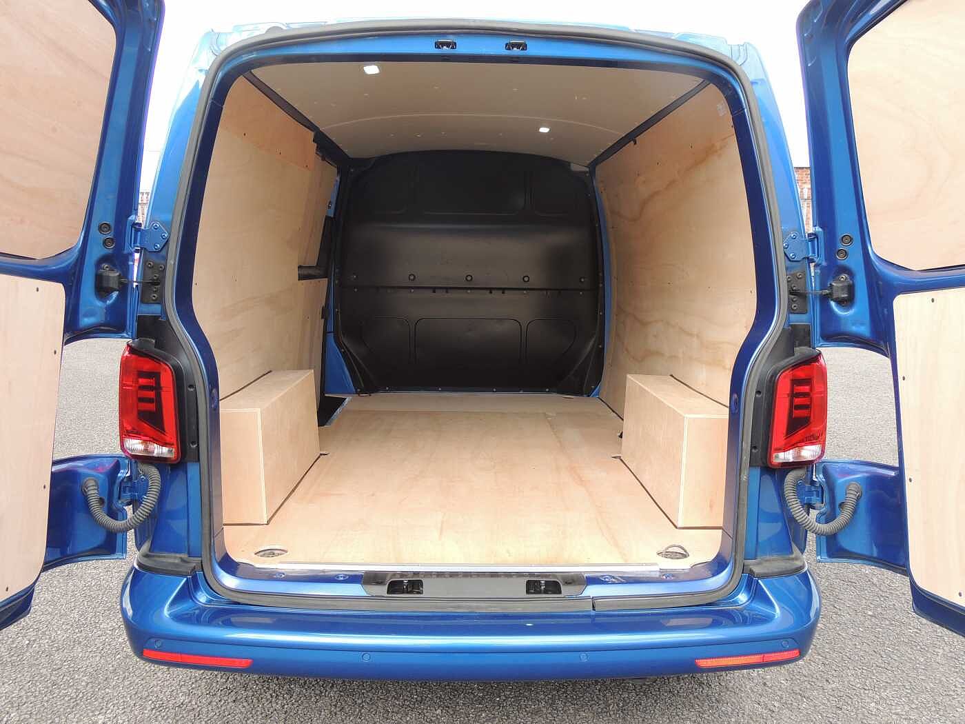 Volkswagen Transporter 2.0TDI (150PS)Eu6 T30 Highline SWB PV +Enhanced £500 Deposit contribution+