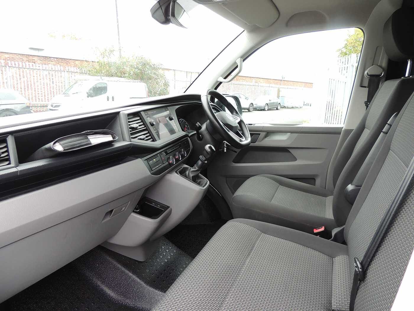 Volkswagen Transporter Kombi 2.0TDI T30 Highline SWB 110 ps Kombi Conversion + Enhanced £500 DC +++