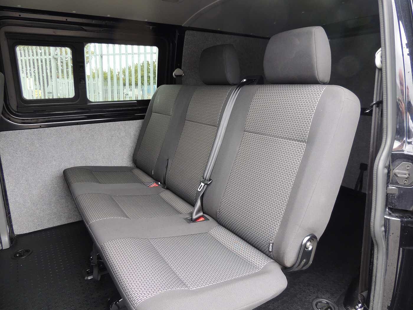 Volkswagen Transporter Kombi 2.0TDI T30 Highline SWB 110 ps Kombi Conversion + Enhanced £500 DC +++
