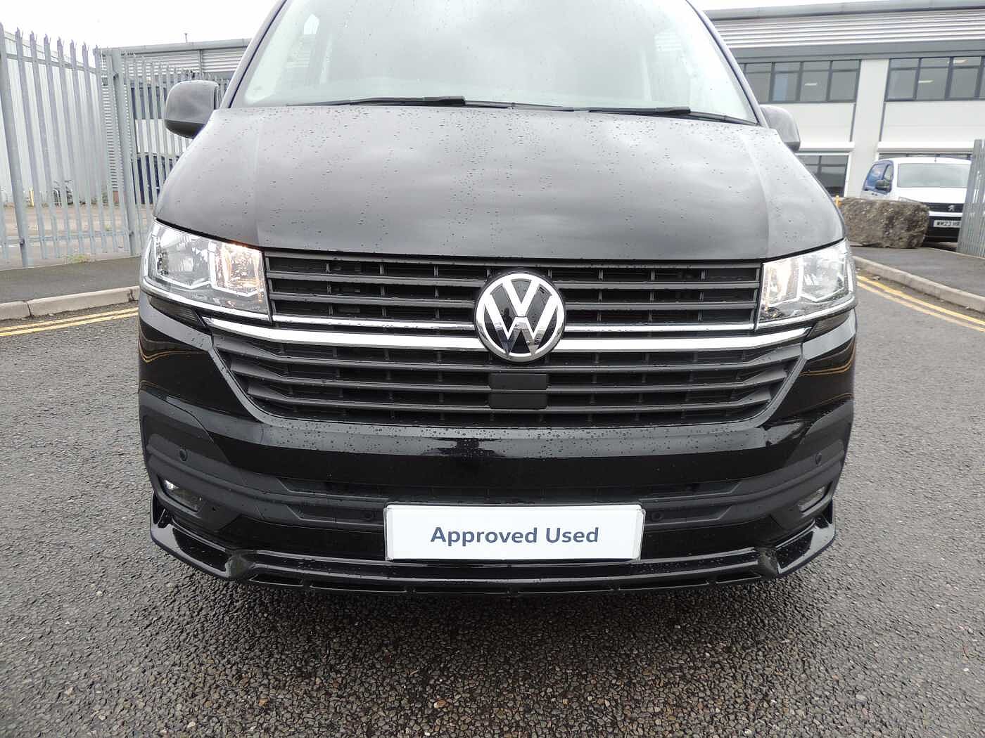 Volkswagen Transporter Kombi 2.0TDI T30 Highline SWB 110 ps Kombi Conversion + Enhanced £500 DC +++