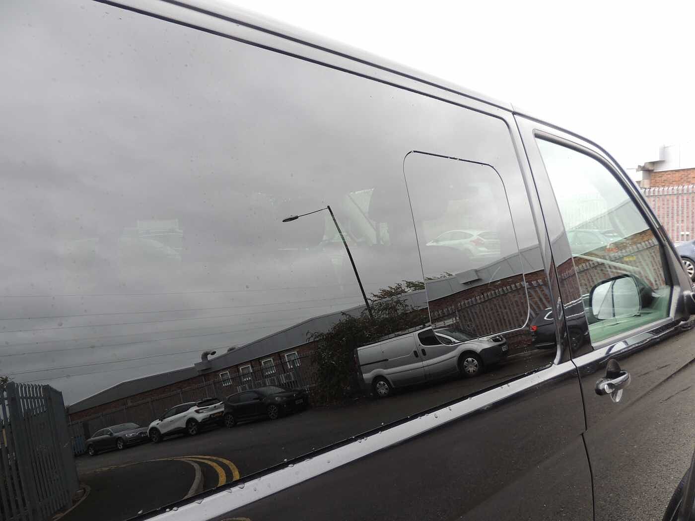 Volkswagen Transporter Kombi 2.0TDI T30 Highline SWB 110 ps Kombi Conversion + Enhanced £500 DC +++