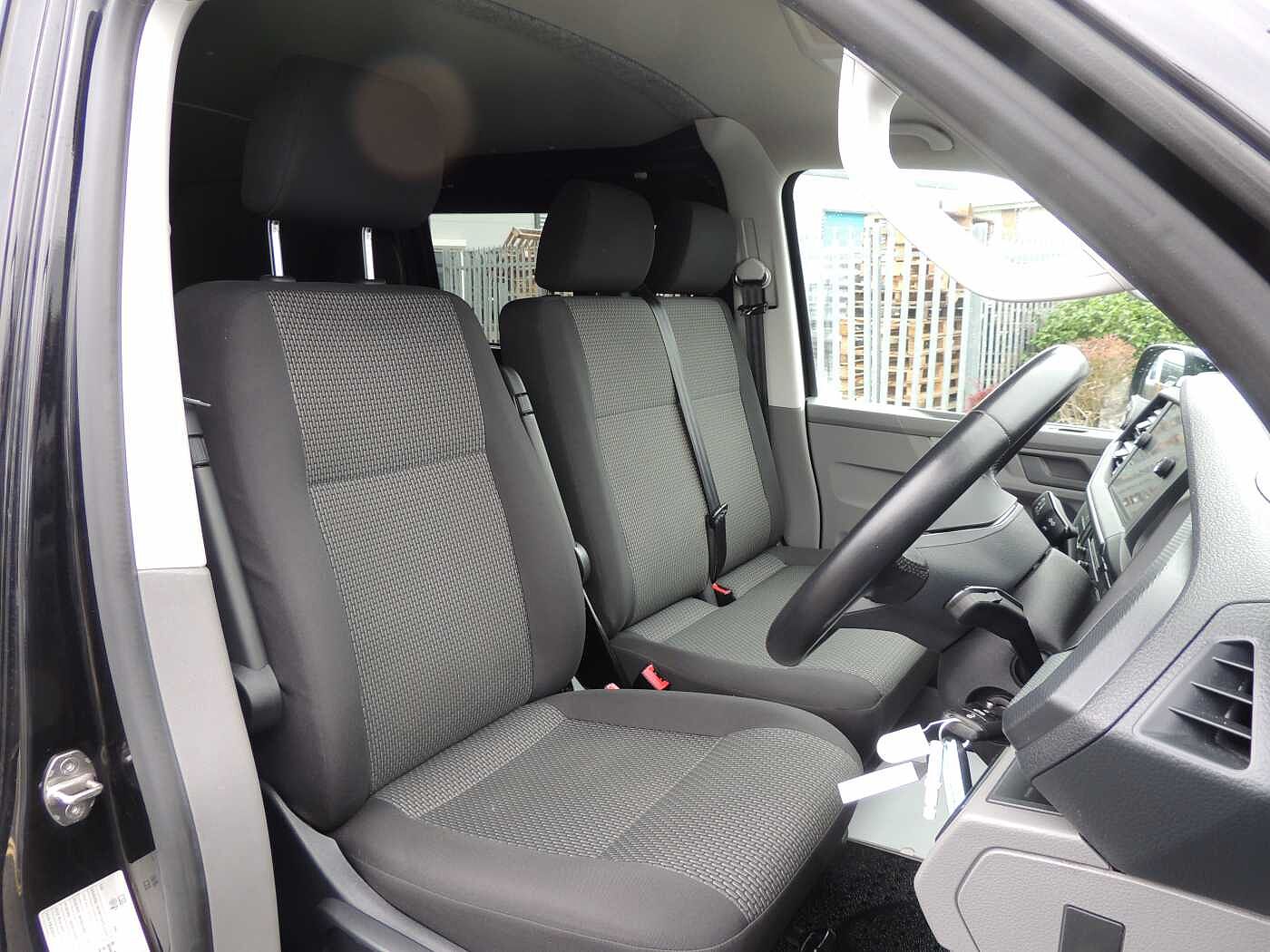 Volkswagen Transporter Kombi 2.0TDI T30 Highline SWB 110 ps Kombi Conversion + Enhanced £500 DC +++
