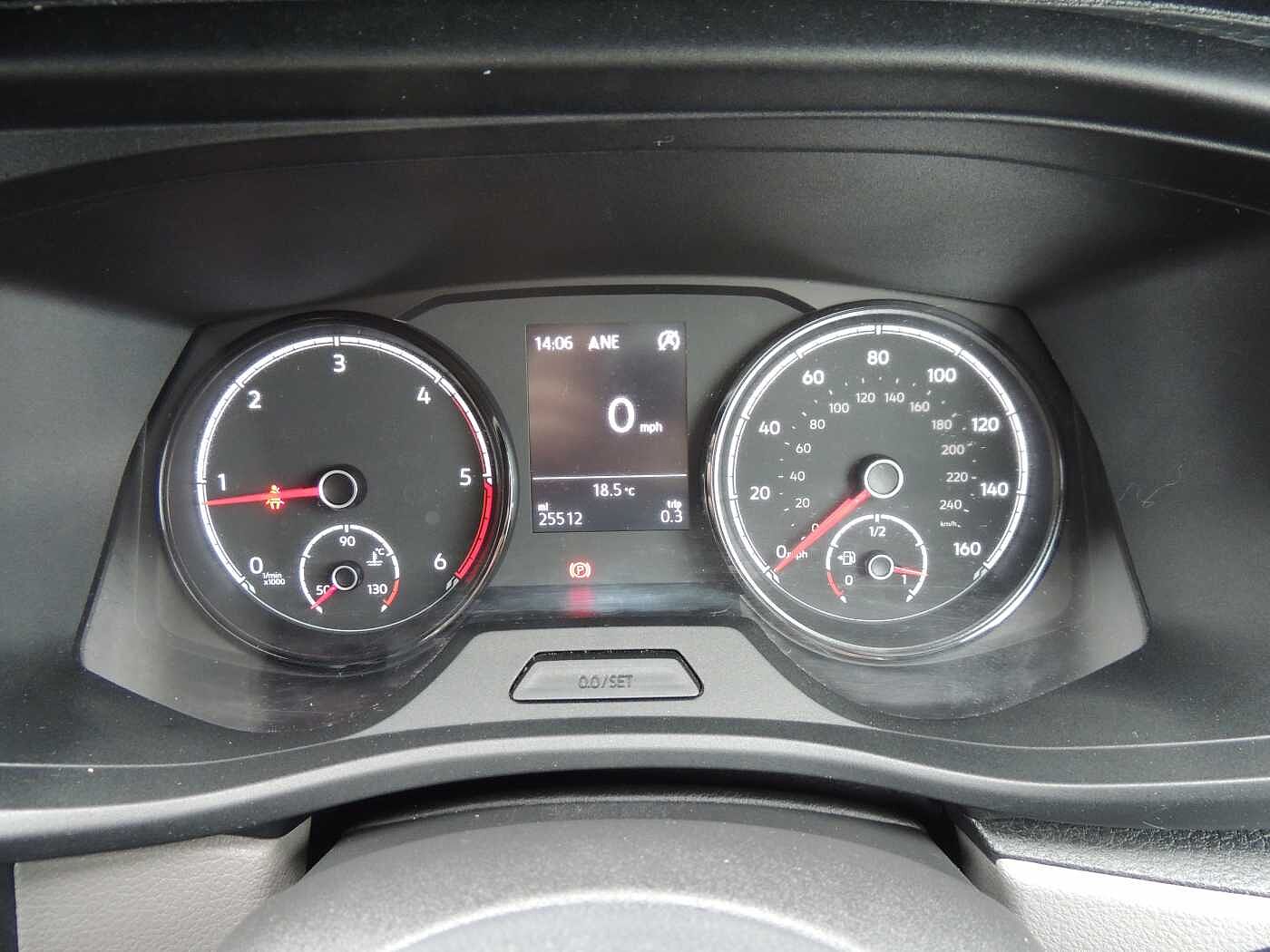 Volkswagen Transporter Kombi 2.0TDI T30 Highline SWB 110 ps Kombi Conversion + Enhanced £500 DC +++