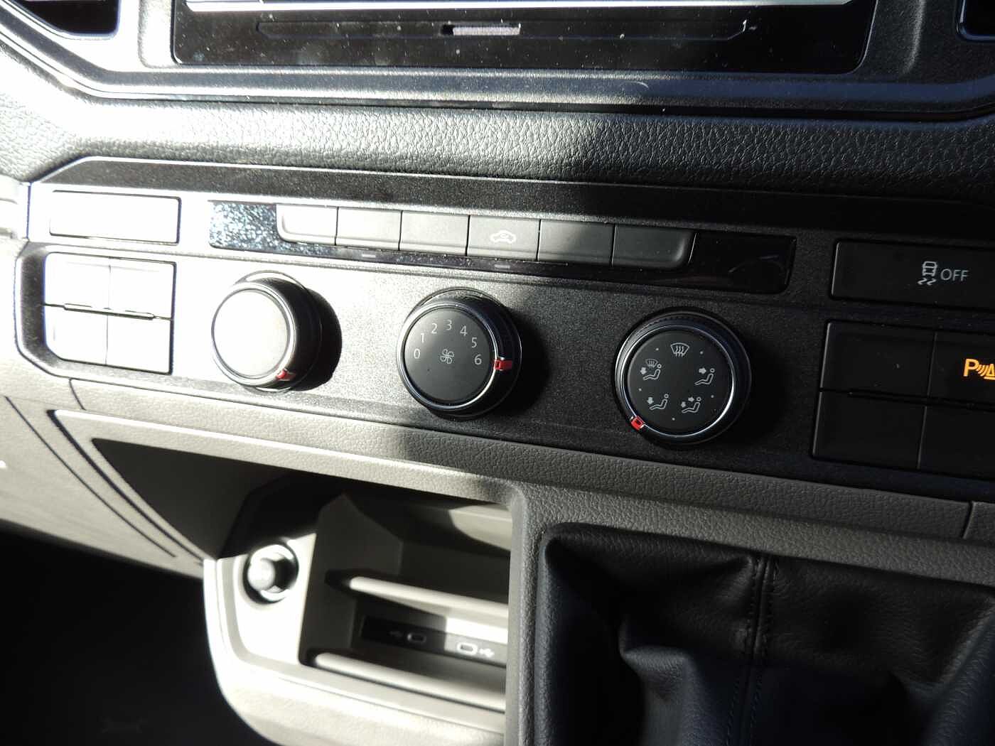 Volkswagen Crafter CR35 LWB 140ps + Business Pack Air Con + Enhanced £500 Deposit Contribution+++