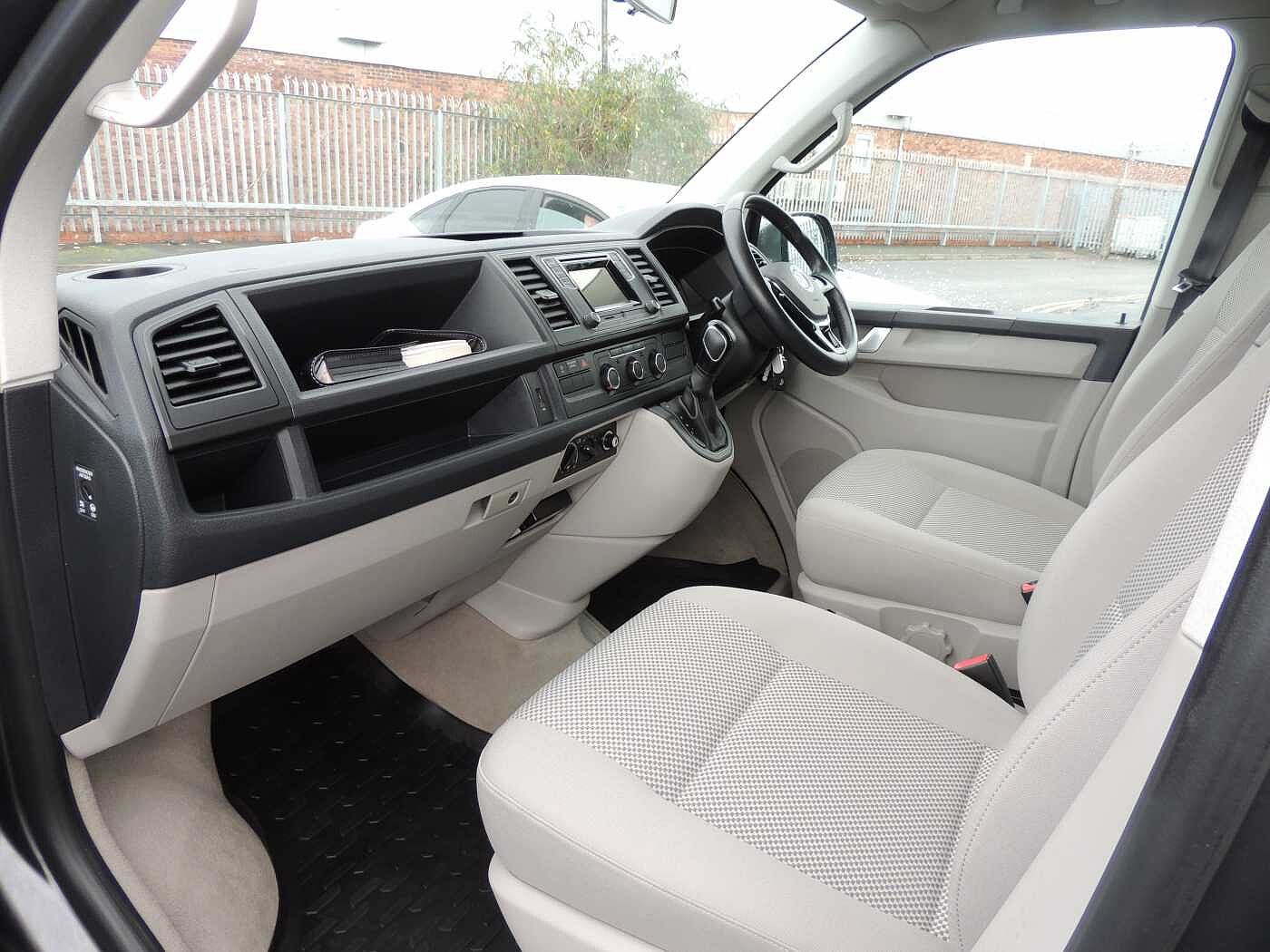Volkswagen California Diesel Estate 2.0 TDI Beach 150 5dr DSG +Enhanced £500 Deposit contribution+