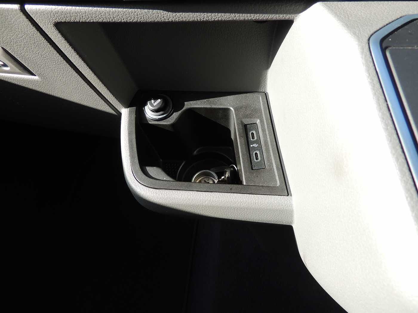 Volkswagen California Diesel Estate 2.0 TDI Ocean 4dr DSG 2.0 TDI Ocean 4dr DSG +Enhanced £500 Deposit contribution