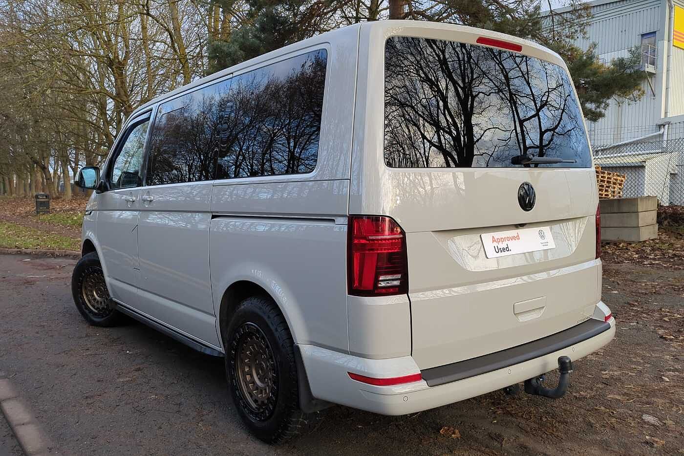 Volkswagen Transporter T32 Swb Diesel 2.0 TDI 150 Highline Kombi Van 4MOTION **DAY VAN** NO VAT