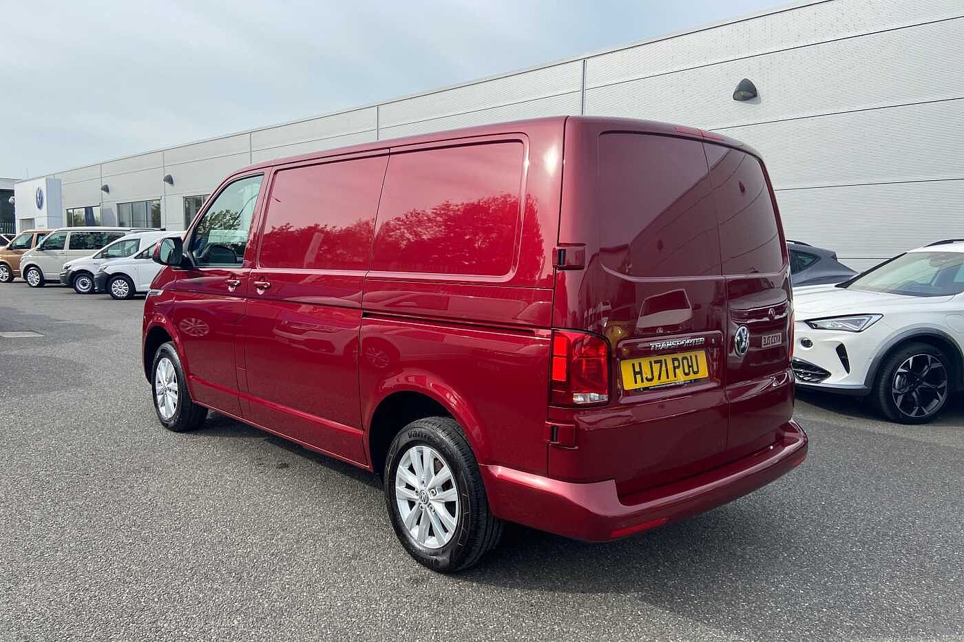 Volkswagen Transporter 2.0TDI 110ps T28 Highline BMT SWB PV