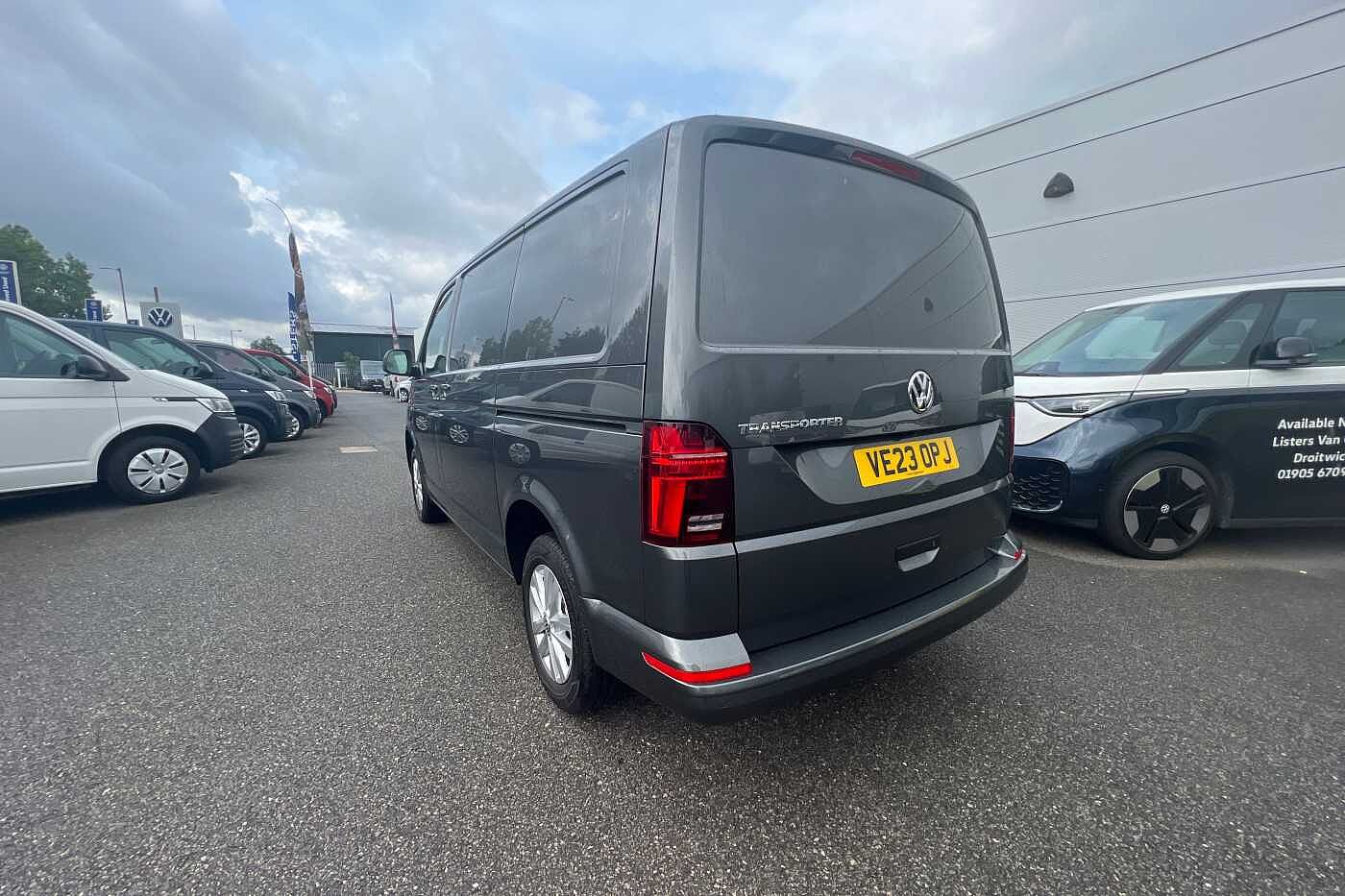 Volkswagen Transporter 2.0TDI 150ps T28 Highline BMT SWB PV D