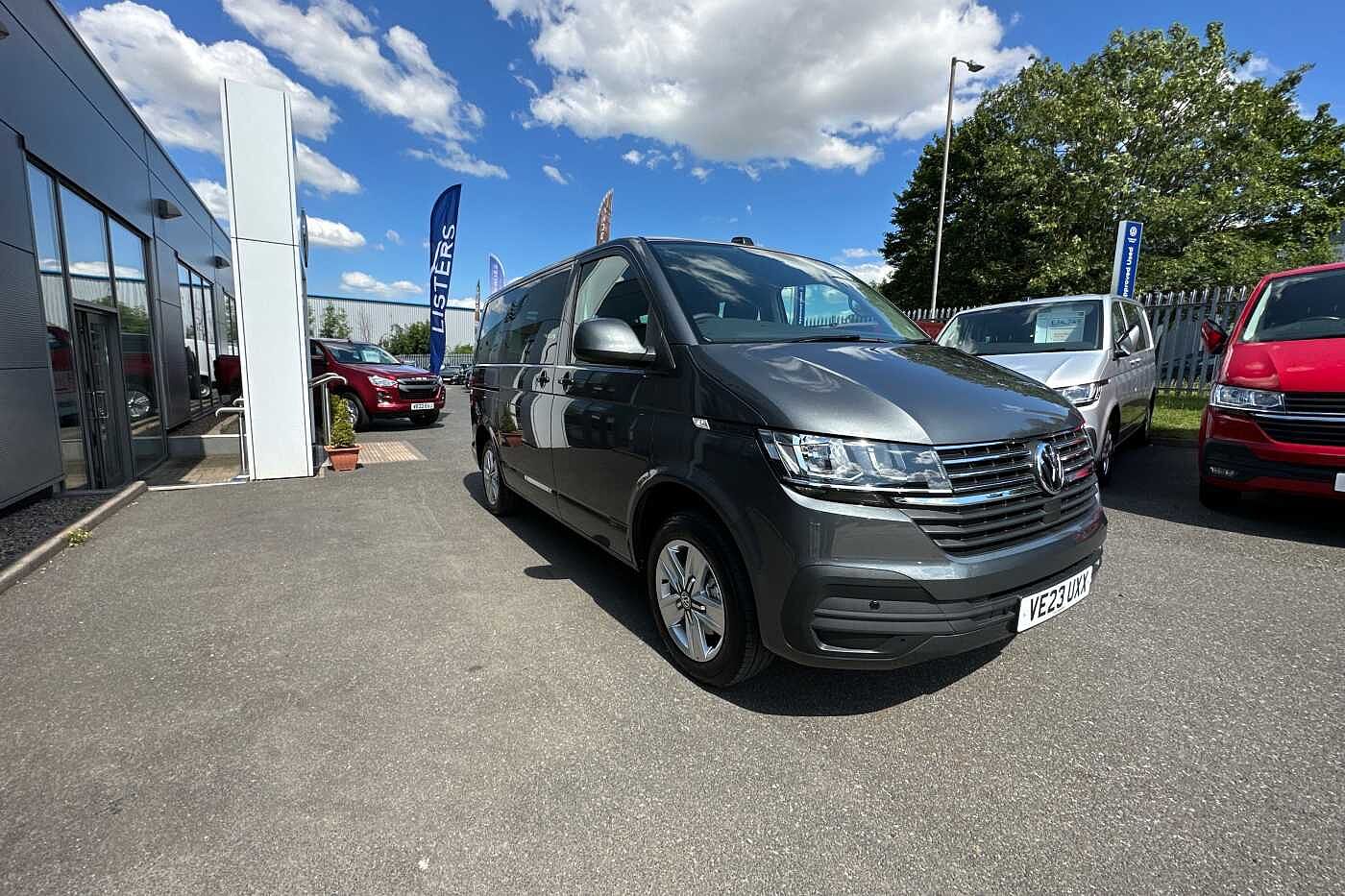 Volkswagen Transporter Shuttle T32 Swb Diesel 2.0 TDI 150PS SE Minibus DSG