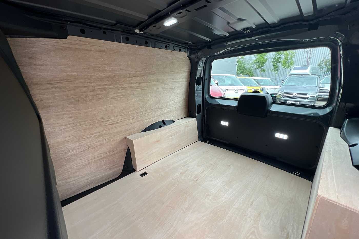 Volkswagen Caddy Cargo C20 Diesel 2.0 TDI 122PS Commerce Pro Van DSG
