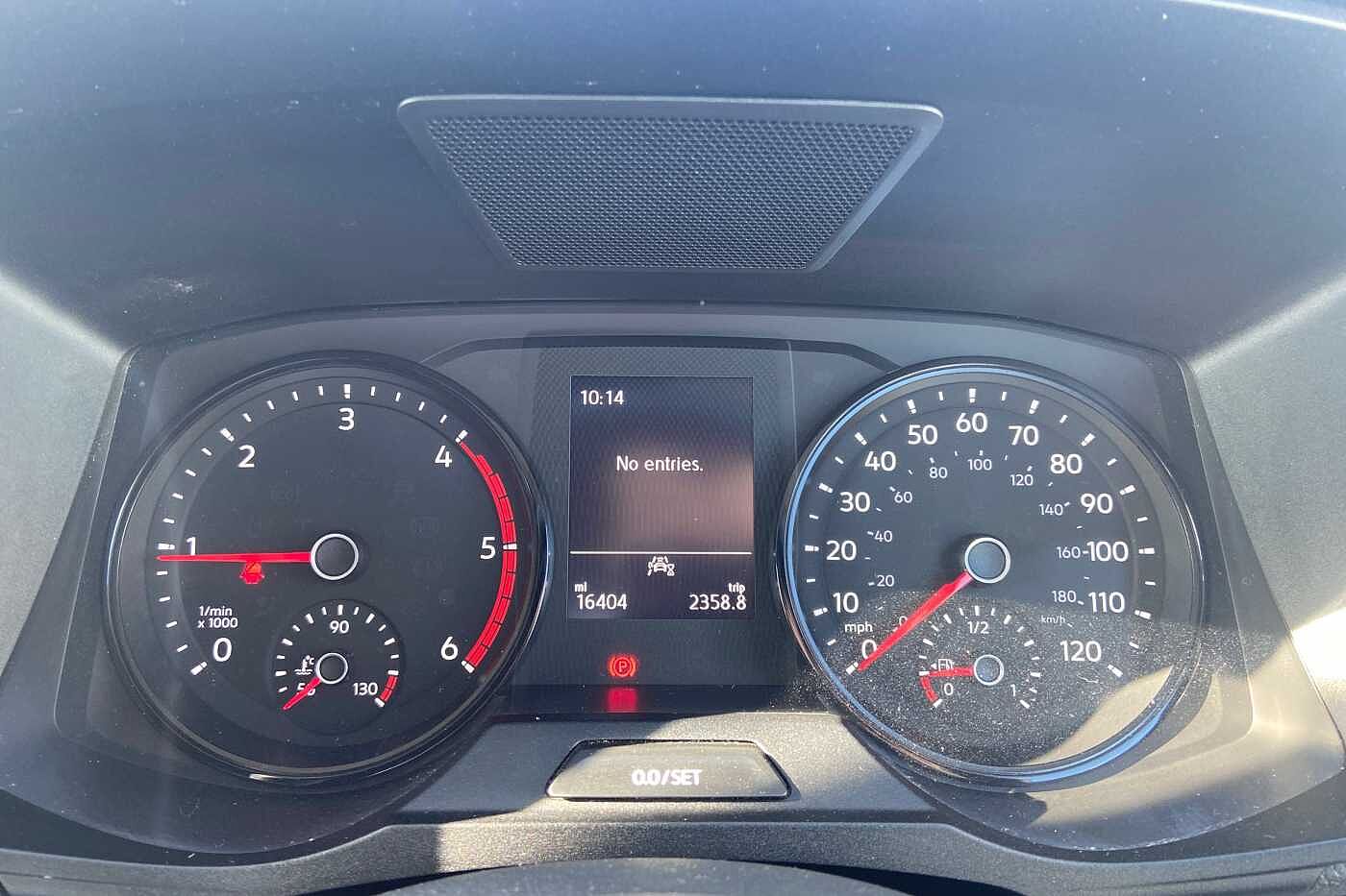 Volkswagen Crafter 2.0TDI (140PS)(Eu6dT-E) CR35 MWB Trendline with Business Pack (Aircon & Sensors)