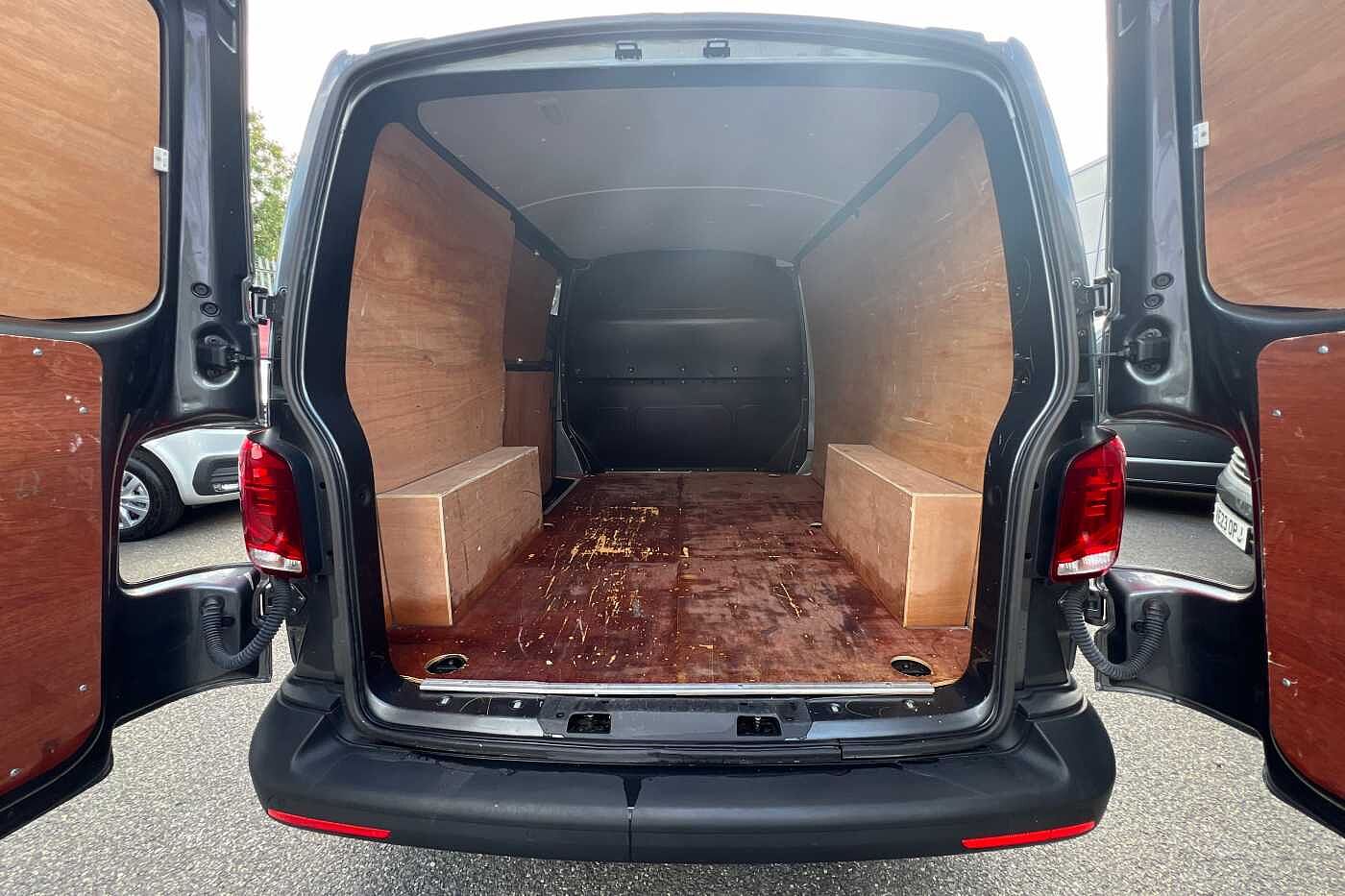 Volkswagen Transporter 2.0TDI 110ps T28 Startline Business Pack (Air Con) BMT SWB PV