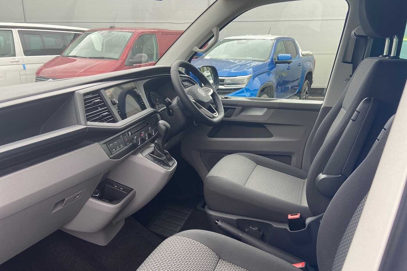 Volkswagen Transporter 2.0TDI 204ps T32 Kombi Highline BMT SWB