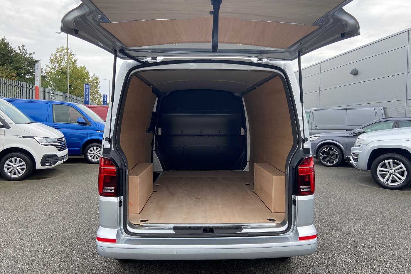 Volkswagen Transporter PV 2.0BiTDI 204ps T32 Highline LWB DSG