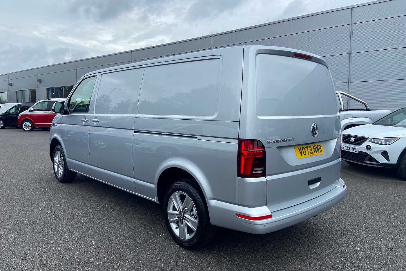 Volkswagen Transporter PV 2.0BiTDI 204ps T32 Highline LWB DSG