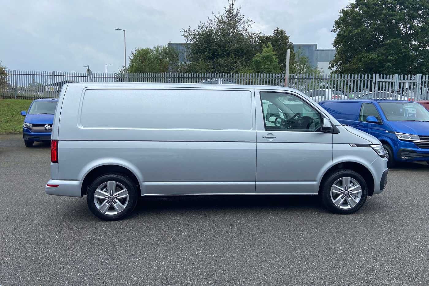 Volkswagen Transporter PV 2.0BiTDI 204ps T32 Highline LWB DSG