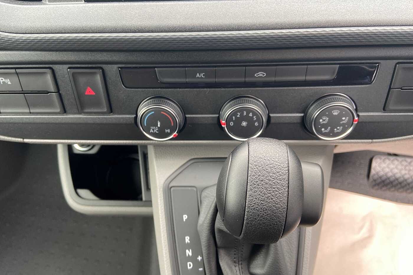 Volkswagen Transporter PV 2.0BiTDI 204ps T32 Highline LWB DSG