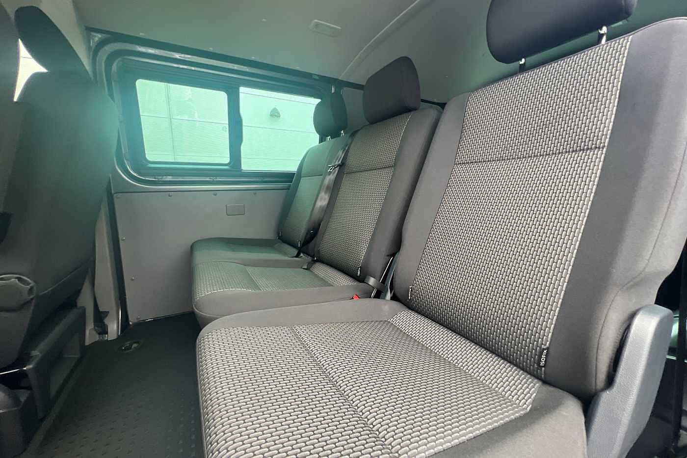Volkswagen Transporter Kombi 2.0TDI 150 T30 Highline BMT SWB DSG