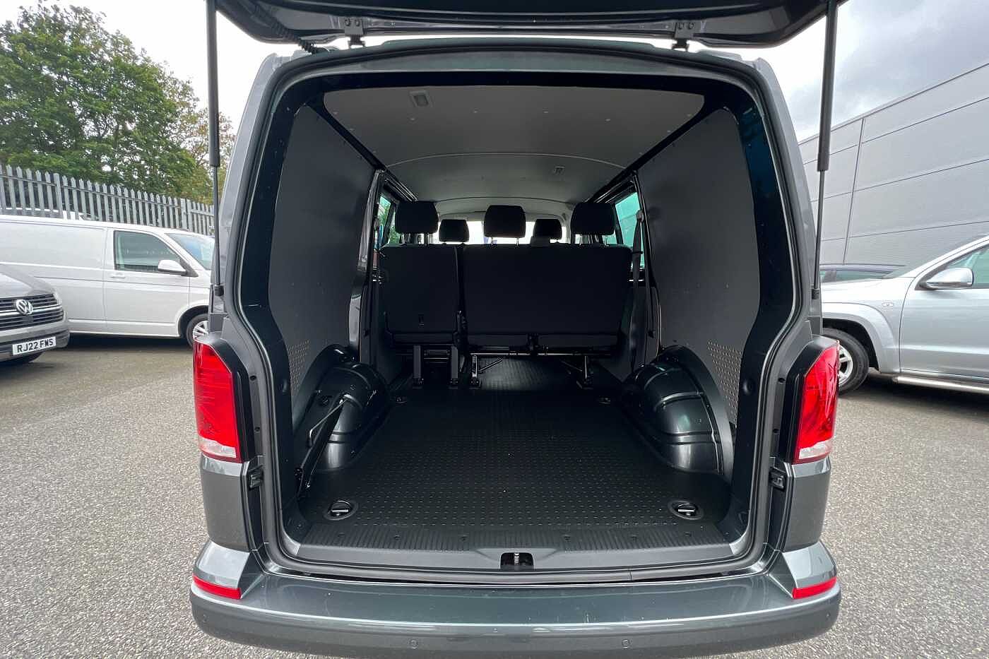 Volkswagen Transporter Kombi 2.0TDI 150 T30 Highline BMT SWB DSG