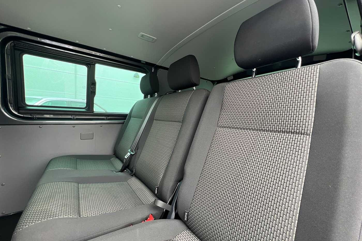 Volkswagen Transporter Kombi 2.0TDI 150 T30 Highline BMT SWB DSG