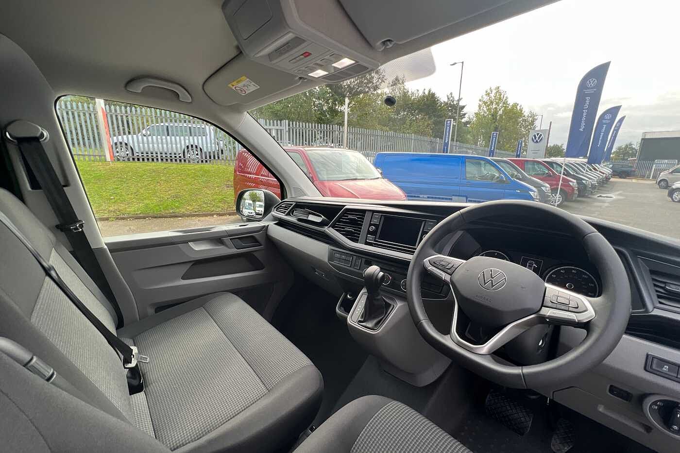 Volkswagen Transporter PV 2.0TDI 150 T30 Startline Business SWB ***A/C***