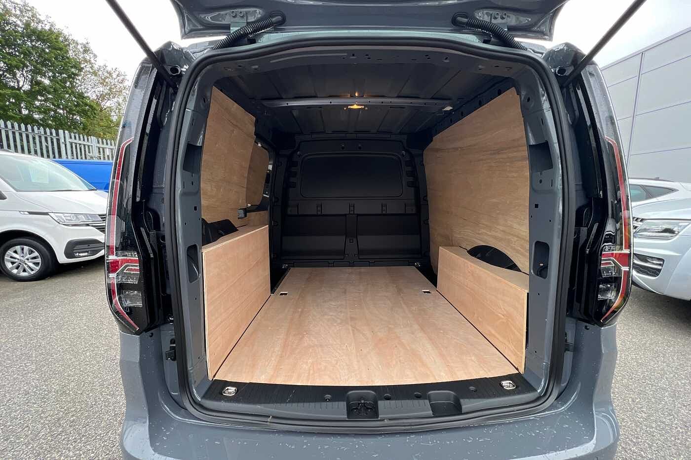 Volkswagen Caddy Cargo C20 Diesel 2.0 TDI 122PS Commerce Pro Van DSG