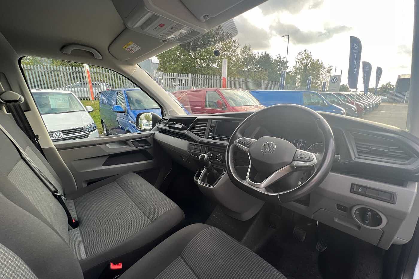 Volkswagen Transporter 2.0TDI 110ps T28 Startline BMT SWB Business Pack (A/C)