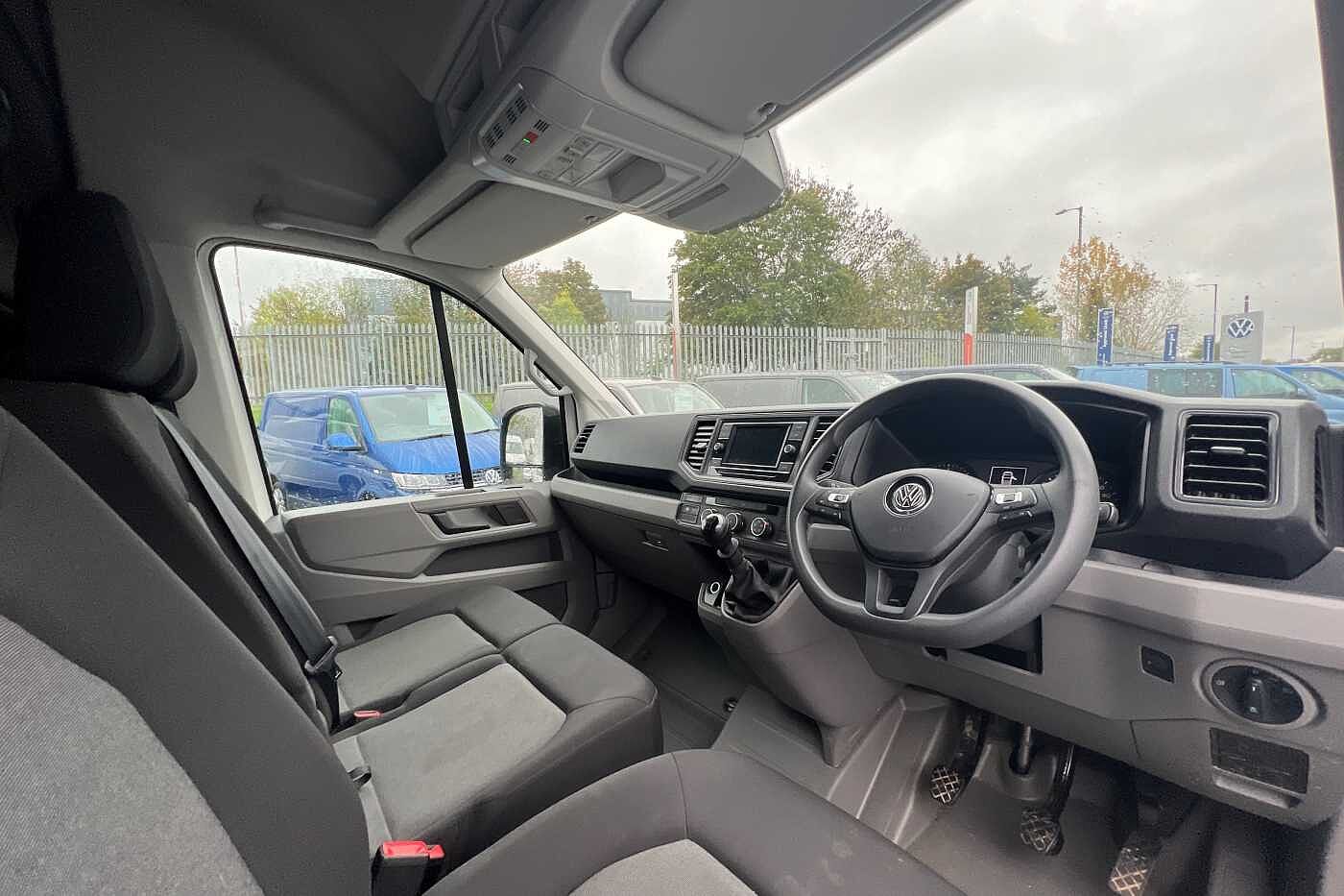 Volkswagen Crafter Cr35 Mwb Diesel Fwd 2.0 TDI 140PS Trendline High Roof Van *Business Pack, A/C*