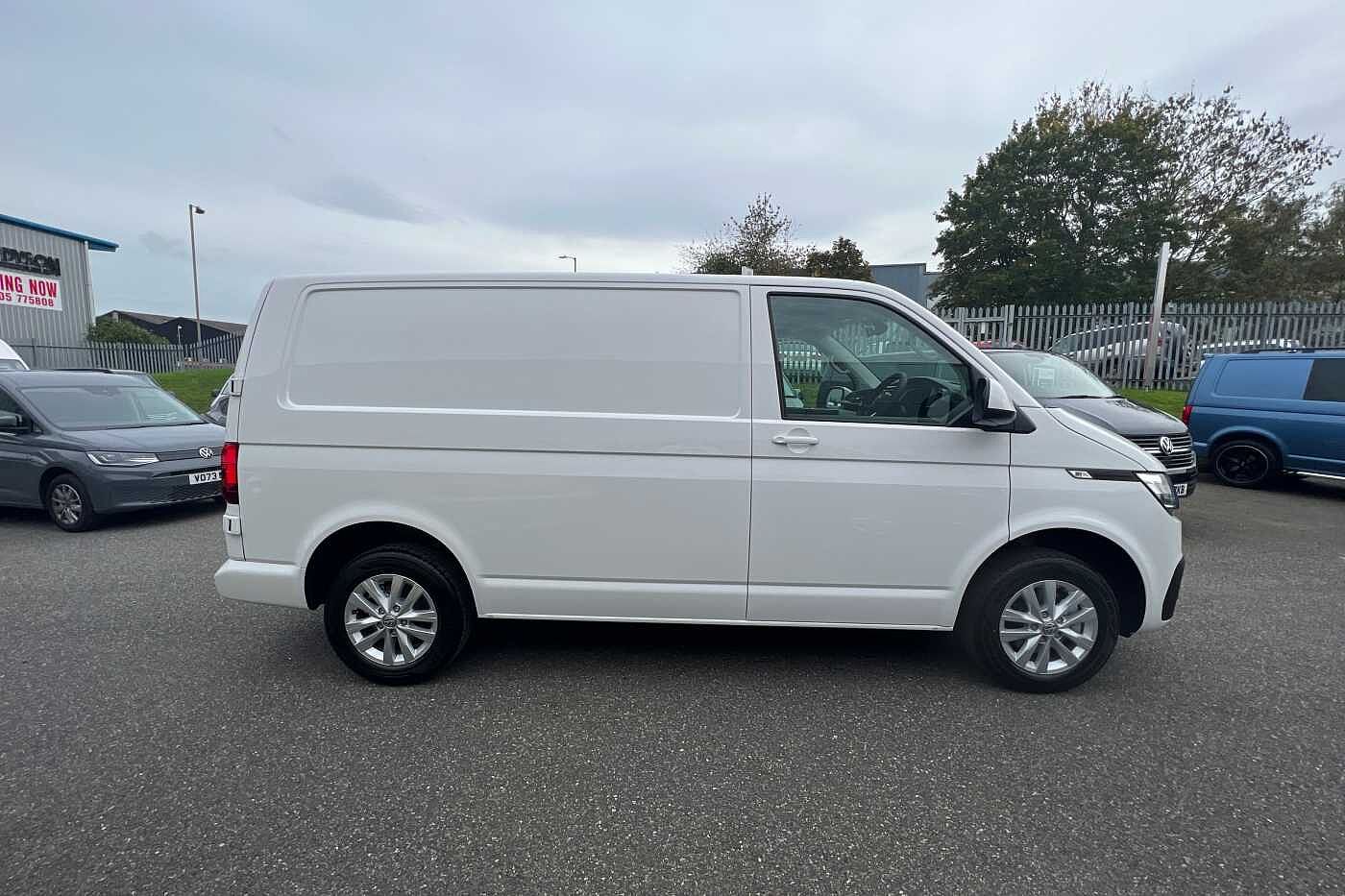 Volkswagen Transporter 2.0TDI (150PS)Eu6 T30 Highline SWB DSG