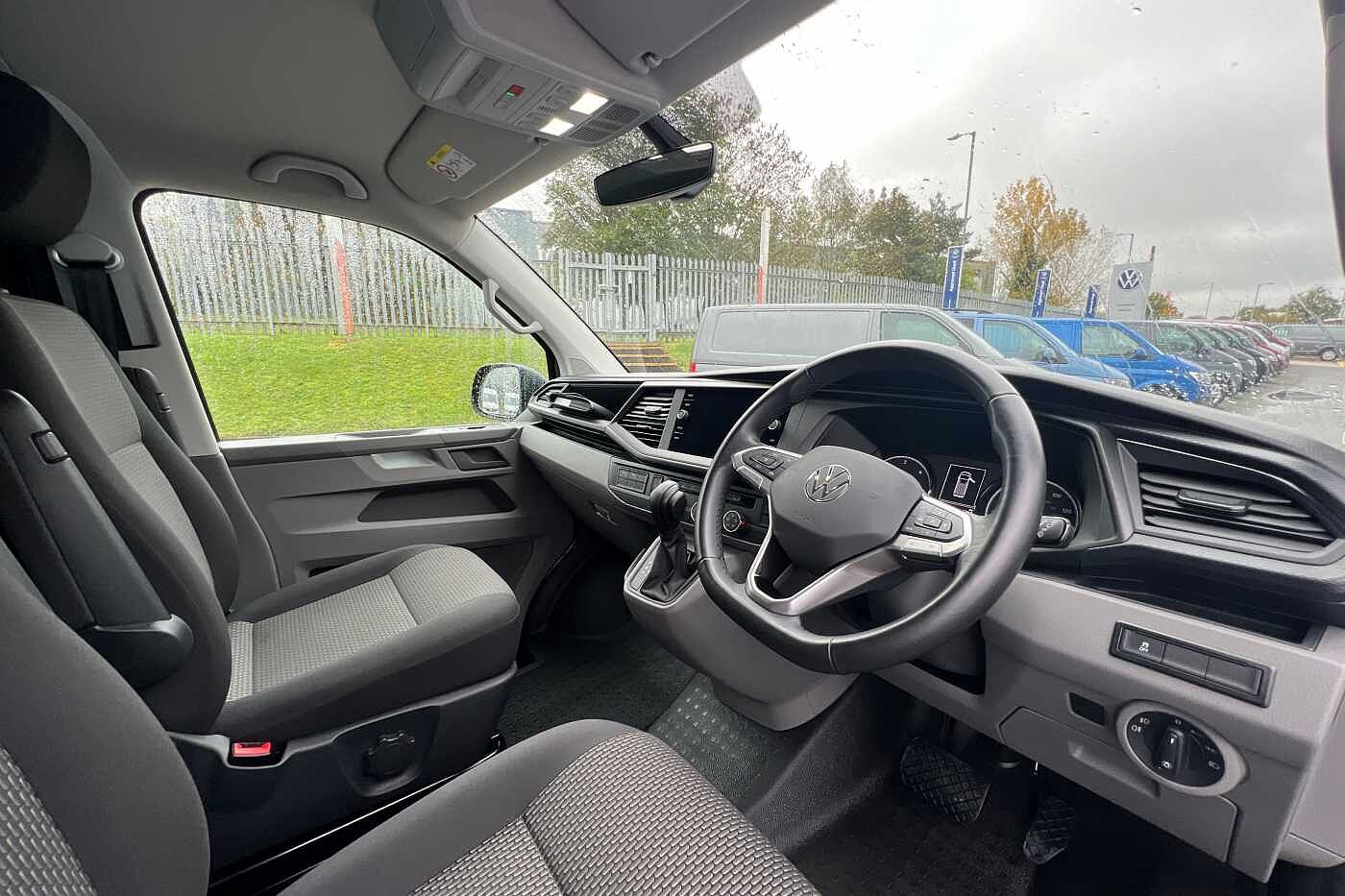 Volkswagen Transporter Kombi 2.0TDI 150 T32 Highline BMT SWB DSG ***Twin Doors, Nav & LEDS***