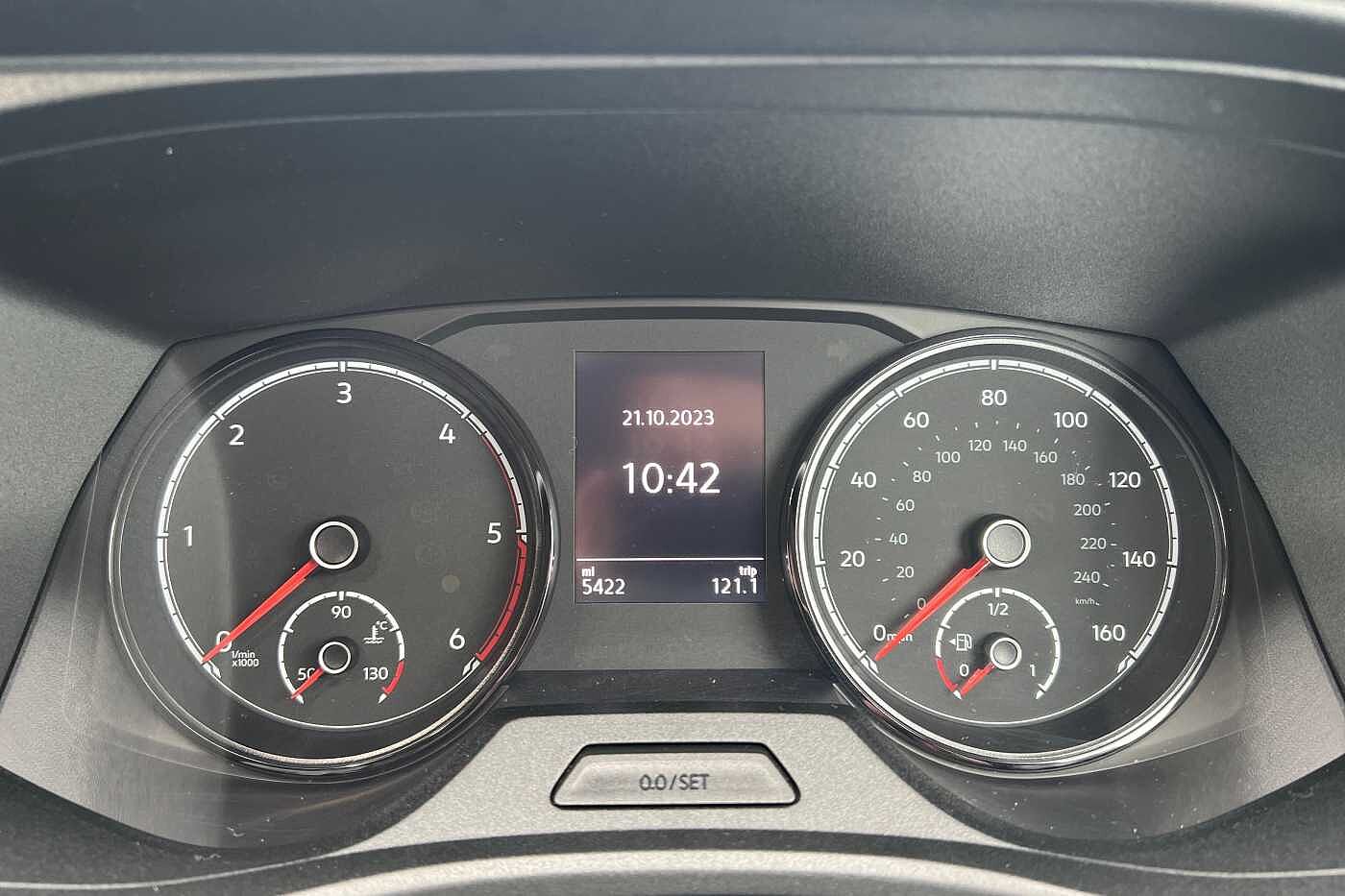Volkswagen Transporter Kombi 2.0TDI 150 T32 Highline BMT SWB DSG ***Twin Doors, Nav & LEDS***