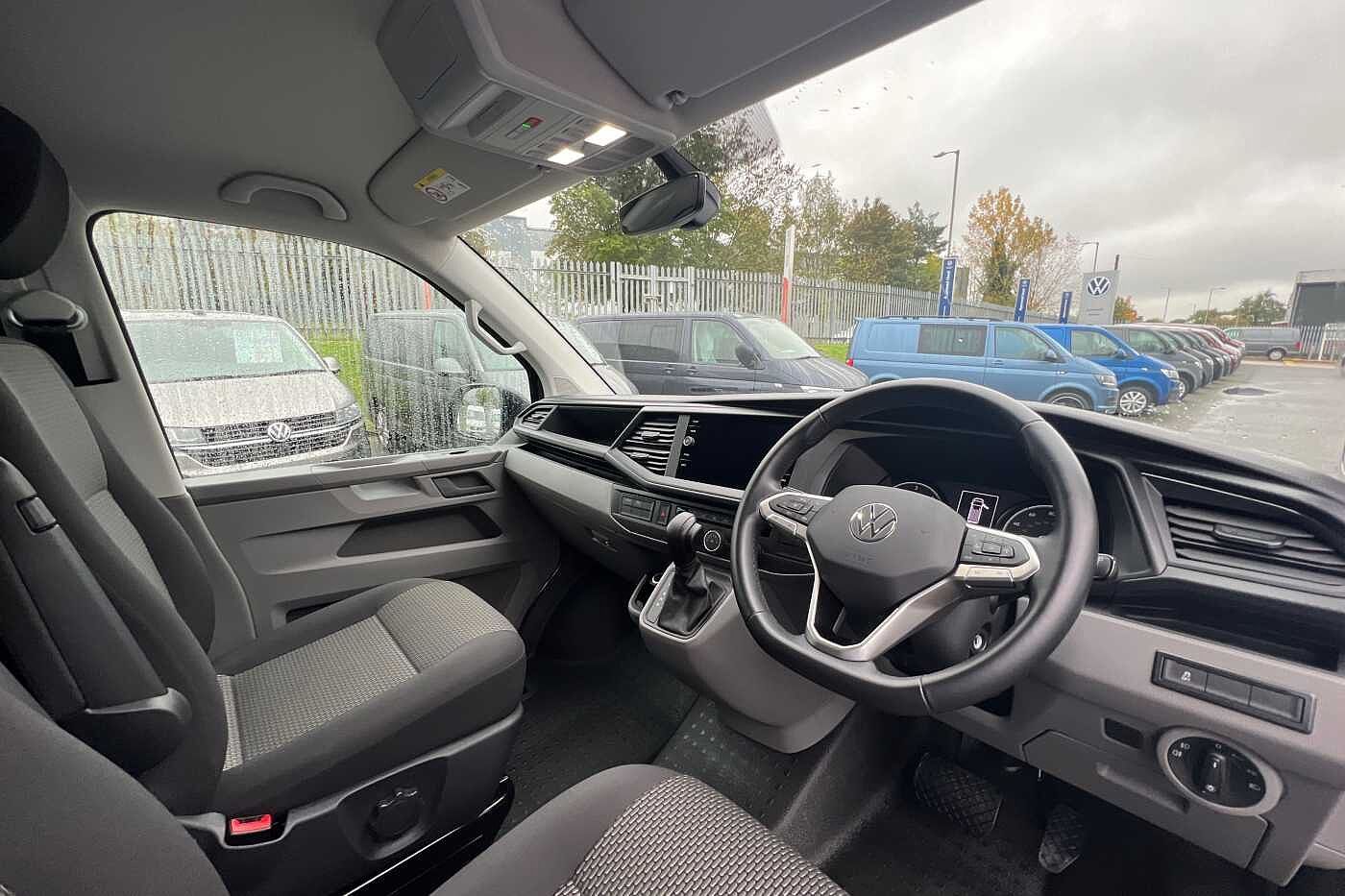 Volkswagen Transporter Kombi 2.0TDI 150 T32 Highline BMT SWB DSG ***Twin Doors, Nav & LEDS***