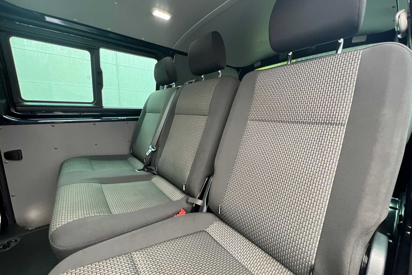 Volkswagen Transporter Kombi 2.0TDI 150 T32 Highline BMT SWB DSG ***Twin Doors, Nav & LEDS***