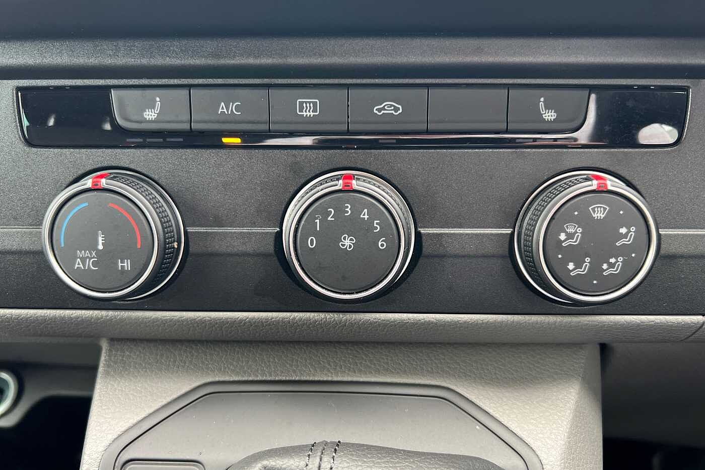 Volkswagen Transporter Kombi 2.0TDI 150 T32 Highline BMT SWB DSG ***Twin Doors, Nav & LEDS***