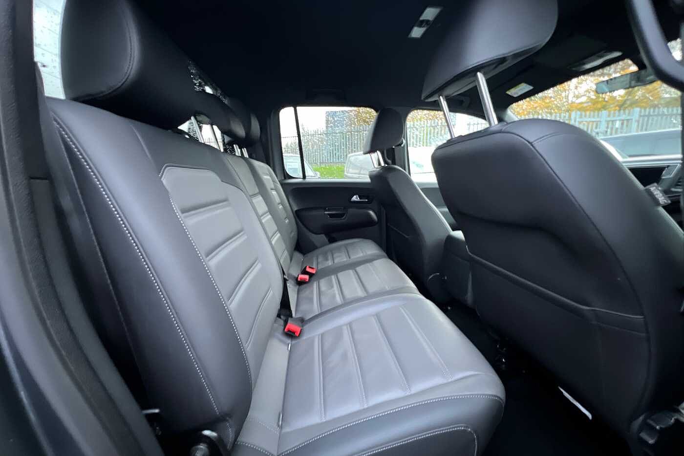 Volkswagen Amarok 3.0TDI V6 (204PS)Eu6dT Black Edition 4M