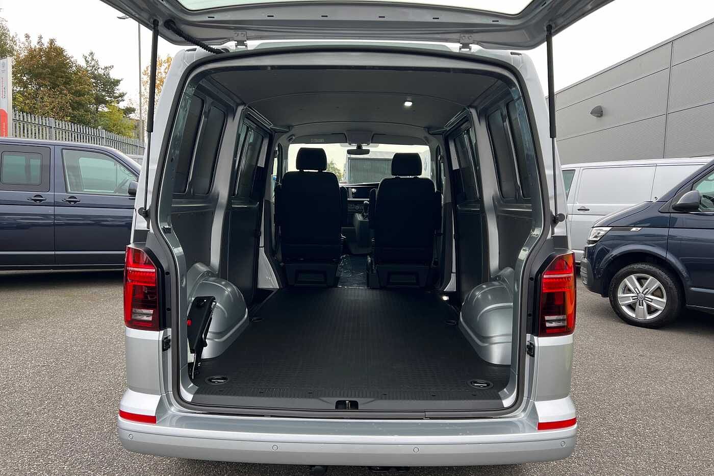 Volkswagen Transporter T30 Swb Diesel 2.0 BiTDI 204 Highline Van DSG ***High Spec*** SWB