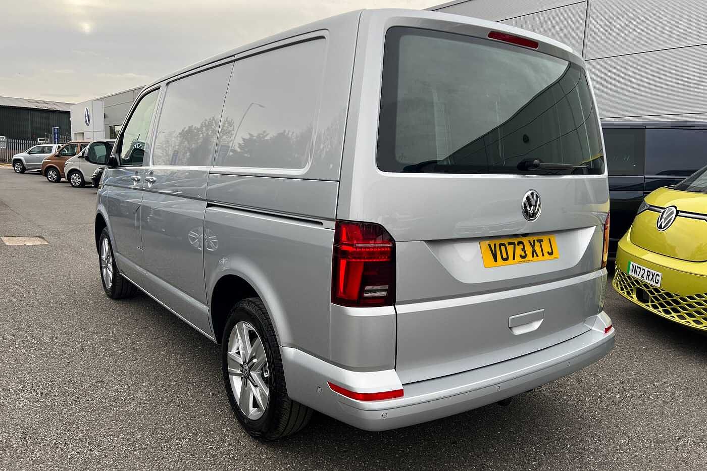 Volkswagen Transporter T30 Swb Diesel 2.0 BiTDI 204 Highline Van DSG ***High Spec*** SWB