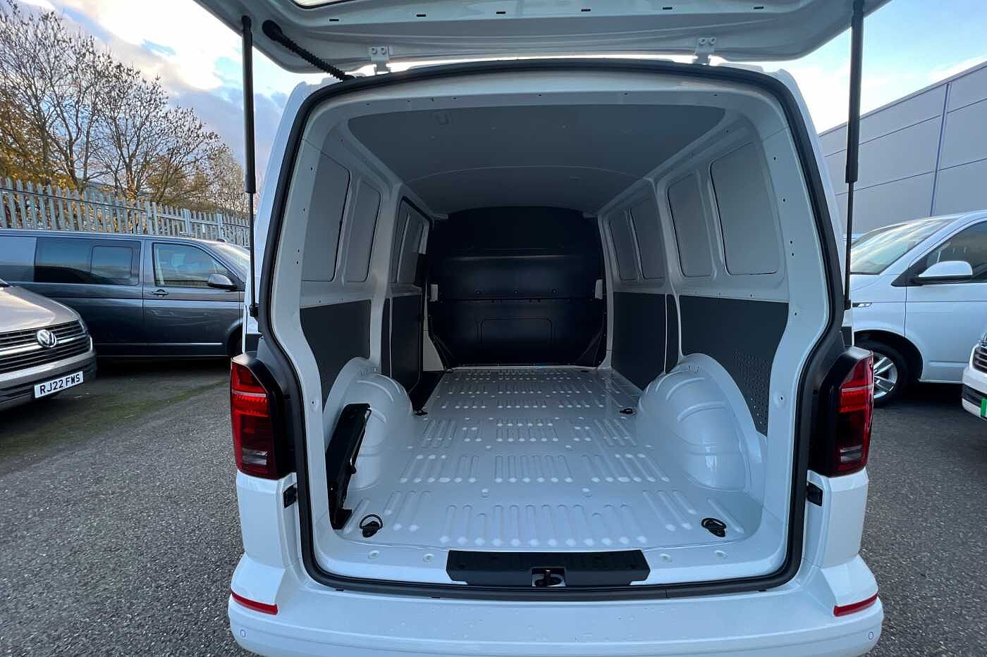 Volkswagen Transporter T28 Swb Diesel 2.0 TDI 150 Highline Van DSG SWB