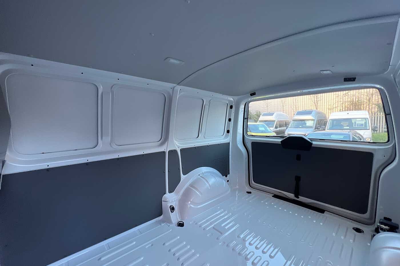 Volkswagen Transporter T28 Swb Diesel 2.0 TDI 150 Highline Van DSG SWB