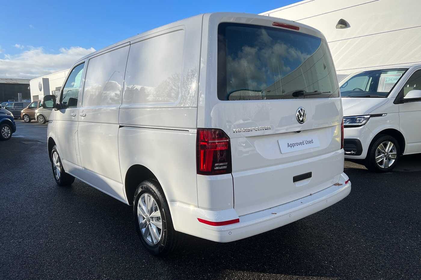 Volkswagen Transporter T28 Swb Diesel 2.0 TDI 110 Highline Van SWB ***Delivery Miles***