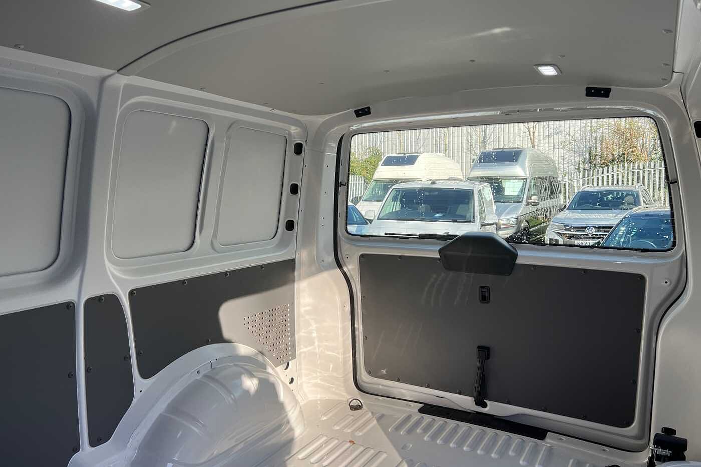 Volkswagen Transporter T28 Swb Diesel 2.0 TDI 110 Highline Van SWB ***Delivery Miles***